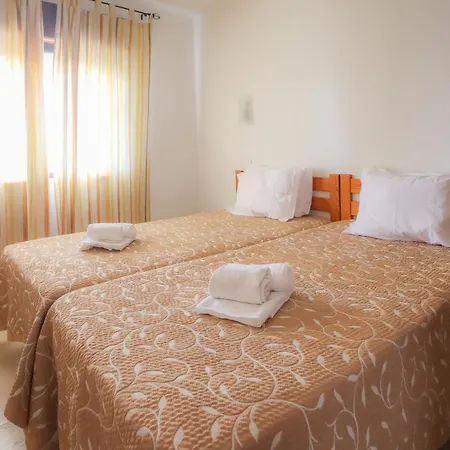 2 Velamar - By Bedzy Албуфейра